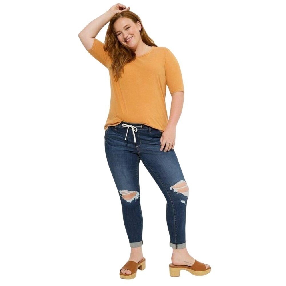 Torrid Weekend Boyfriend Mid-Rise Jean (4R)